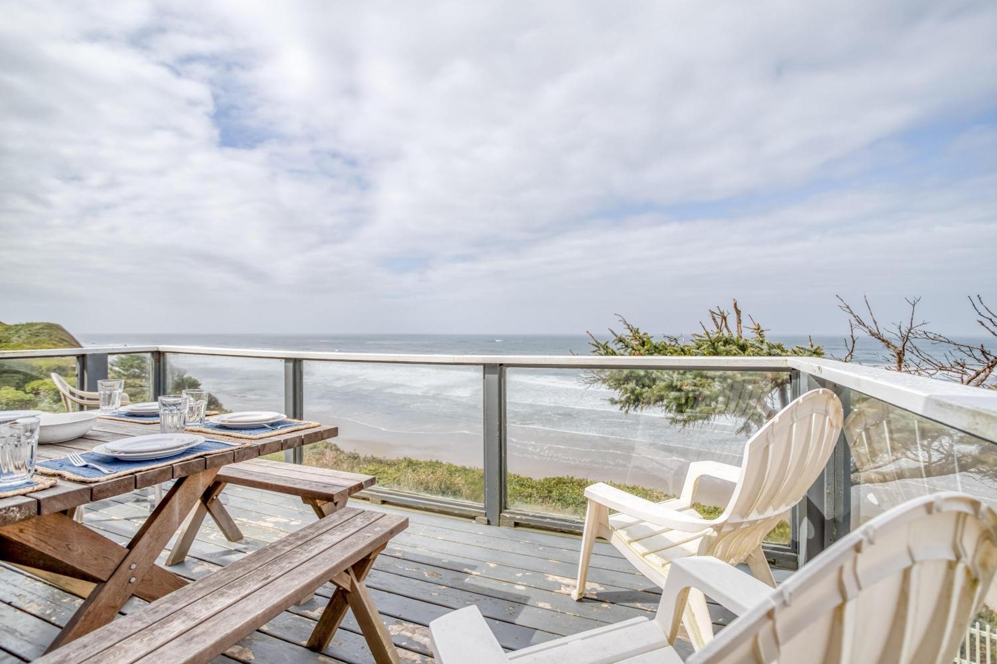 Above The Beach Lincoln City Exterior foto