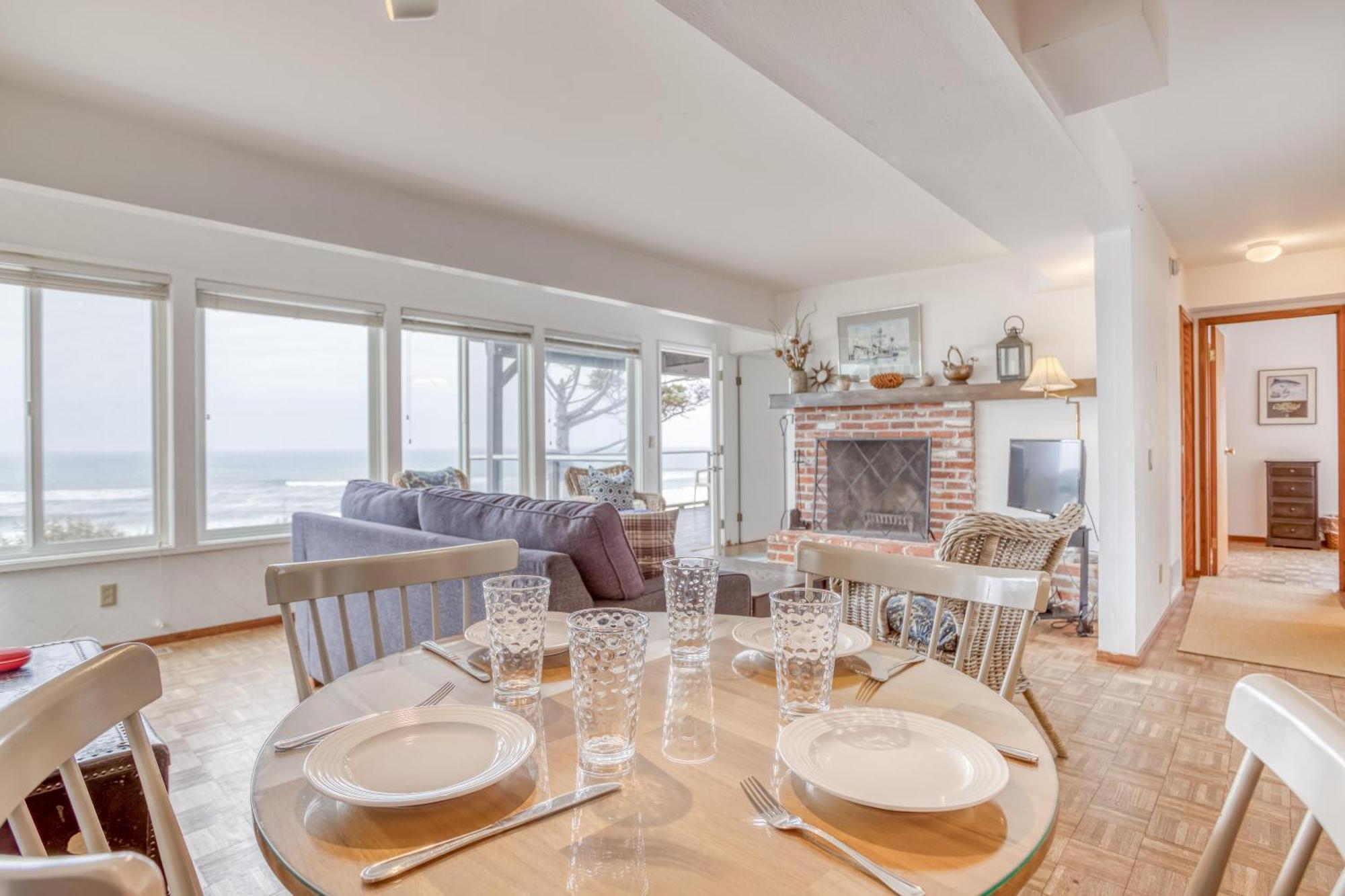 Above The Beach Lincoln City Exterior foto